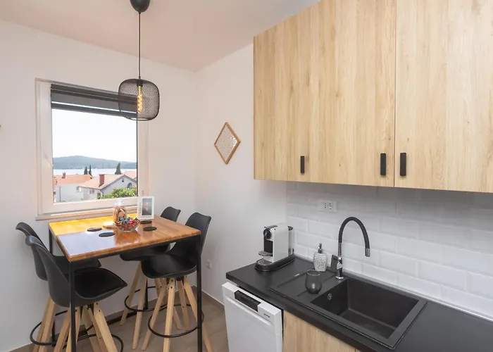 Dalma Lavandella * 扎博里克